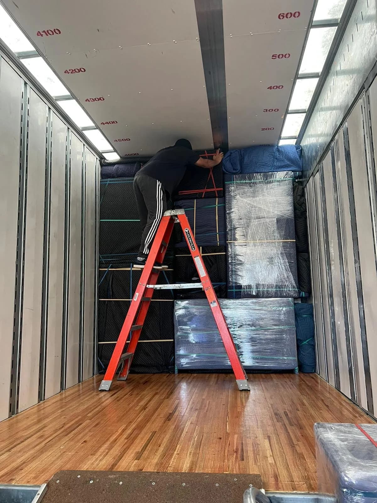 Arm-Strong Moving & Storage Solutions CO LLC
