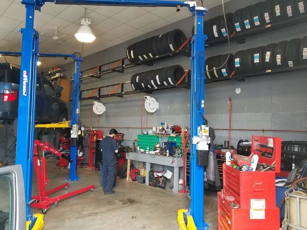 Hull Auto Repair shop exterior