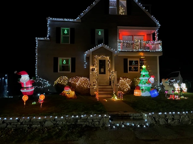 Bibbidi Bobbidi Bright 2024 - Holiday Lights in Hull