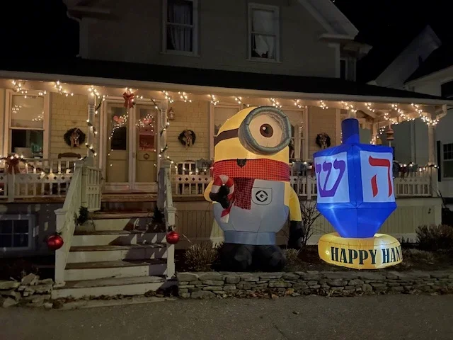 Bibbidi Bobbidi Bright 2024 - Holiday Lights in Hull